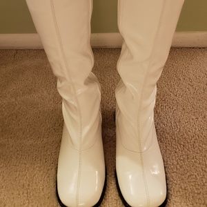 Adult Women's White Go Go Boots (Size 8)